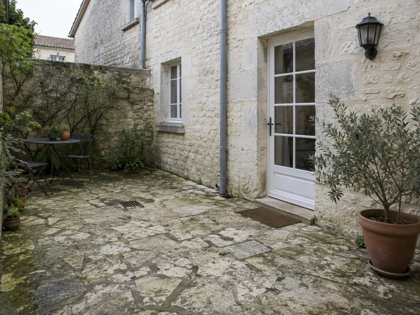 Illustration de projet avant travaux : Cour & dallage